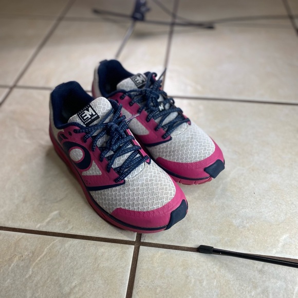 Pearl Izumi Project Emotion Road M2 Level 2 Women's Running Shoes Pink White - Picture 3 of 11